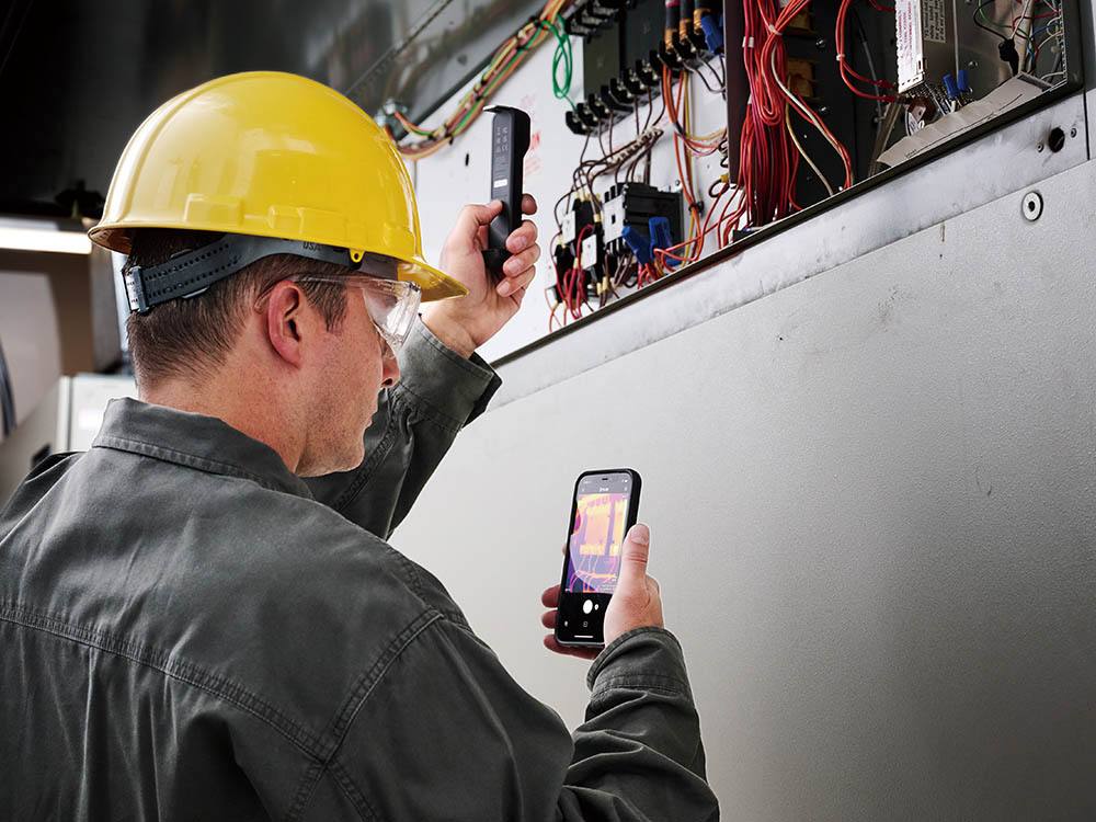 赤外線サーモグラフィー FLIR ONE Edge Pro【FLIR